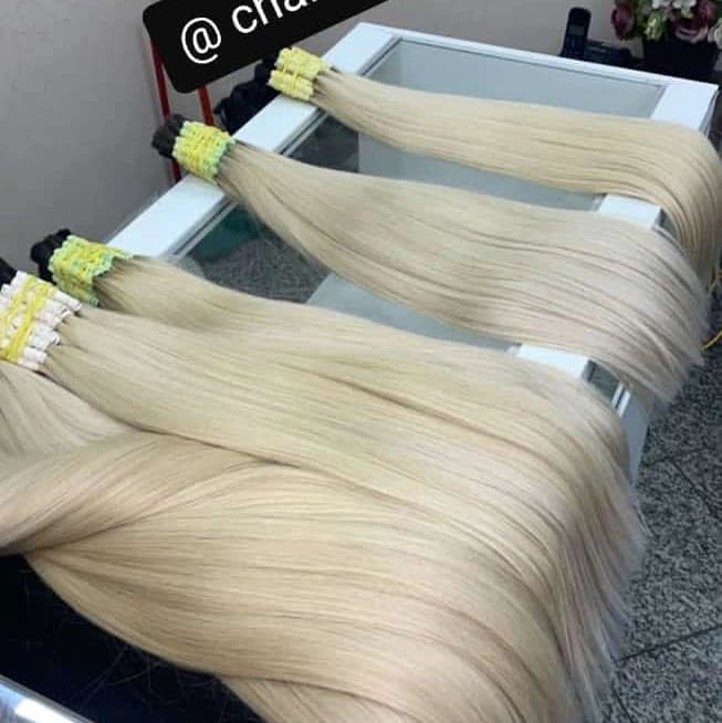 Cabelo natural brasileiro loiro com raiz esfumada
